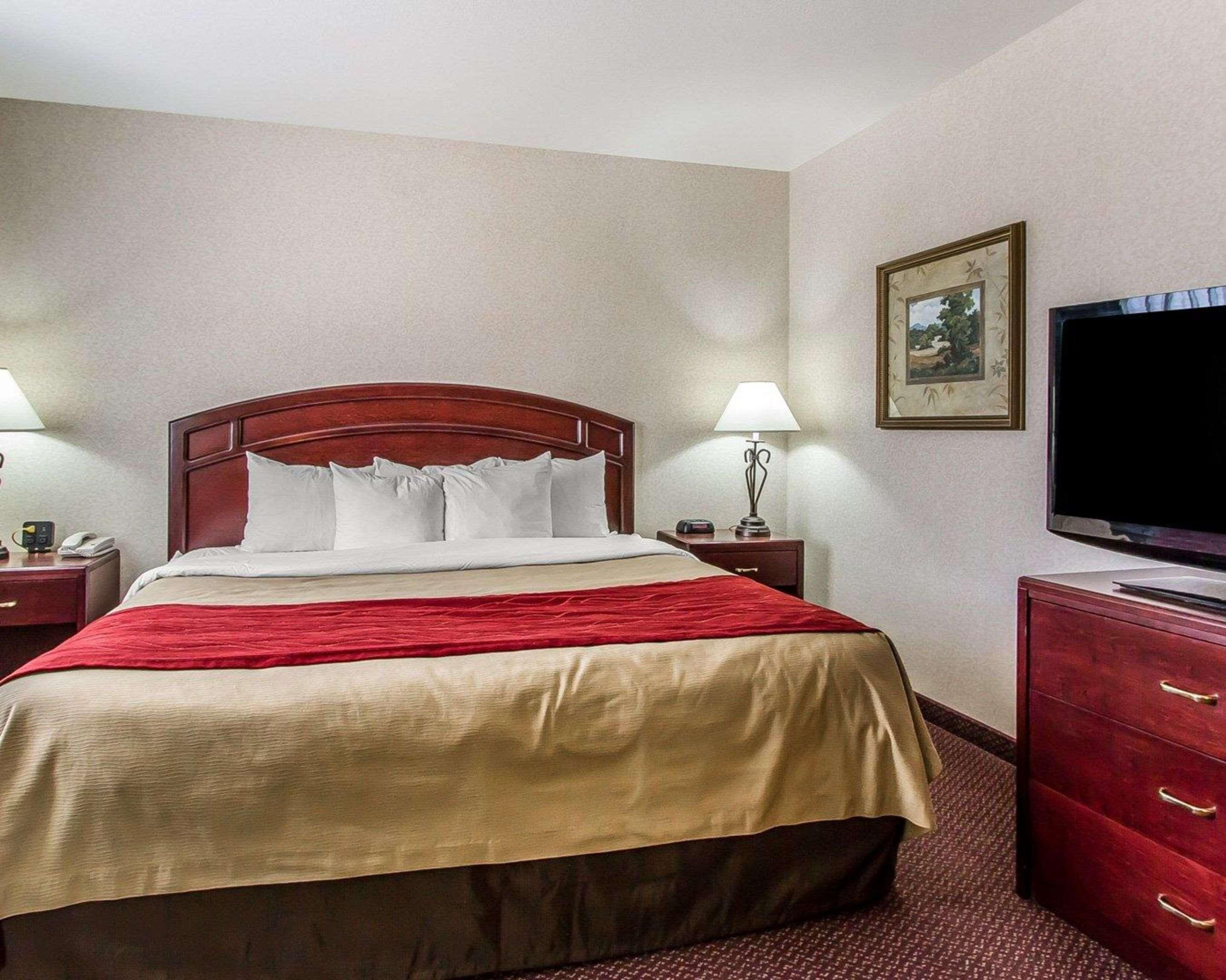 Quality Inn & Suites Fort Madison Near Hwy 61 Екстер'єр фото